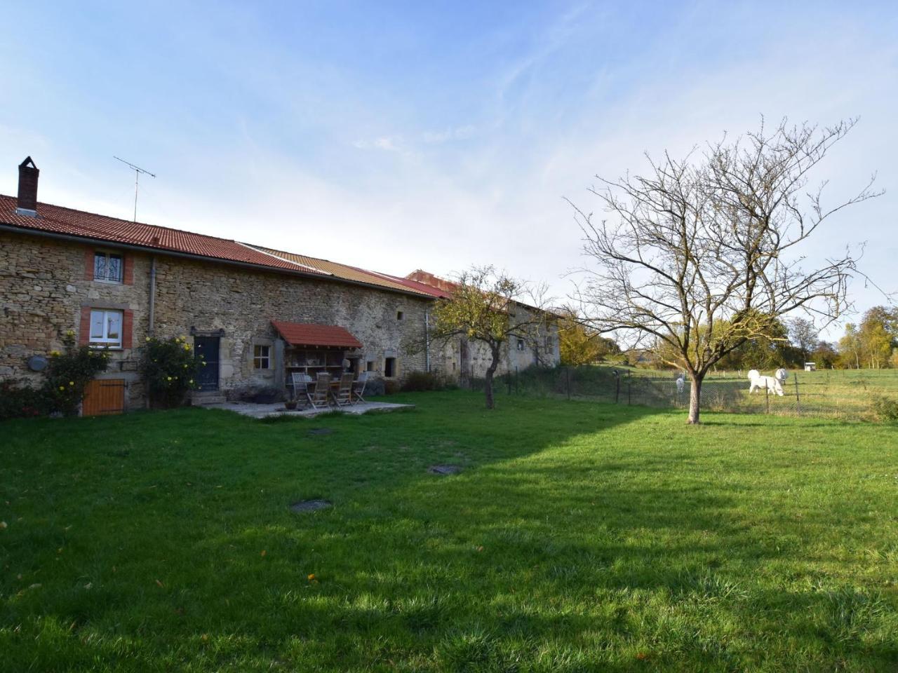 Spacious Holiday Home Near The Forest Barricourt Экстерьер фото