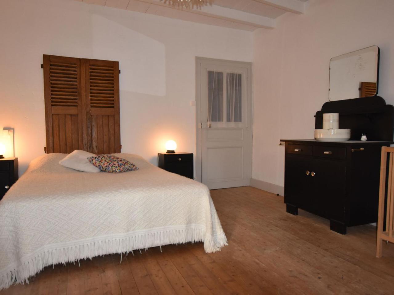 Spacious Holiday Home Near The Forest Barricourt Экстерьер фото